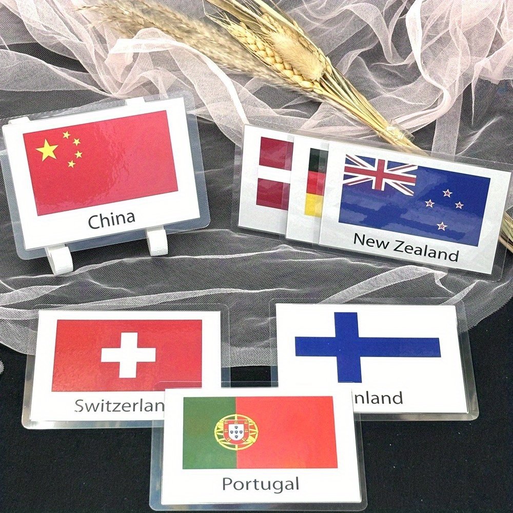 product-open-ed0183a69e5f4fff831e90d911a0531f-goods World Flags Flash Cards - Image 4