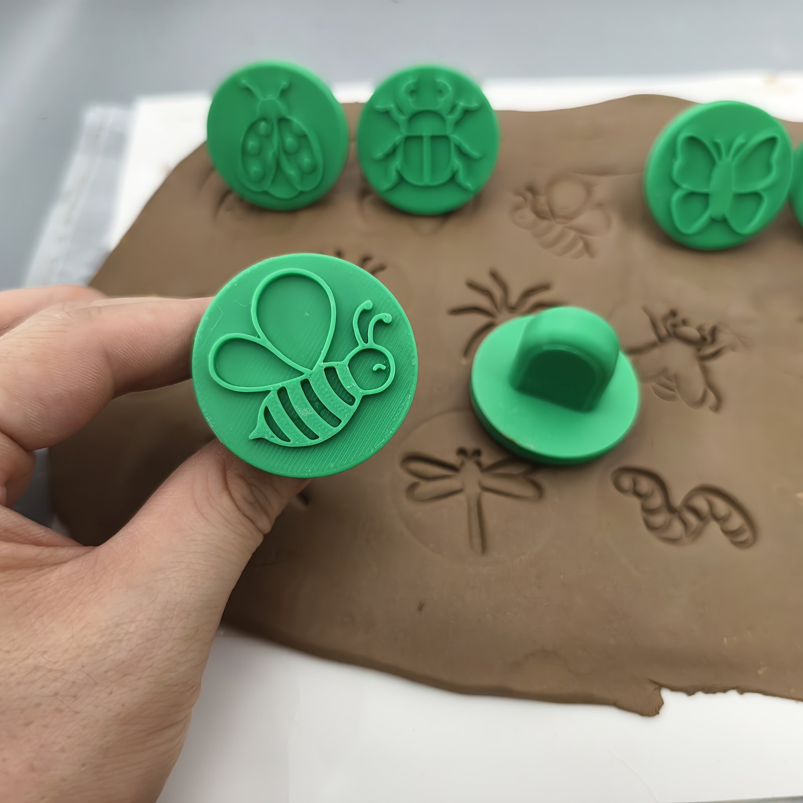 product-fancy-59ce6e5c-a9f0-4add-99fc-5d52a1fe62e6 Insect Clay Molds Set - Image 4