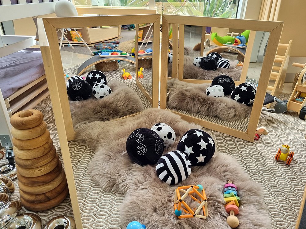 135723 (2) Koala Kids Large Birch Three Way Mirror - Image 2