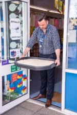 Billy Kidz Mini Tuff Activity Tray & Stand Set - Image 3